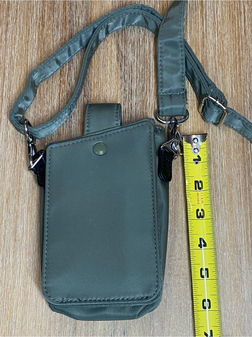Ihkwip Quilted Crossbody Phone Pouch in Olive Green - Picture 2 of 5
